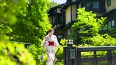 黒川温泉街を浴衣で散策