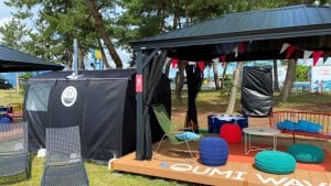 琵琶湖 OUMI WAVE デッキ テントサウナ