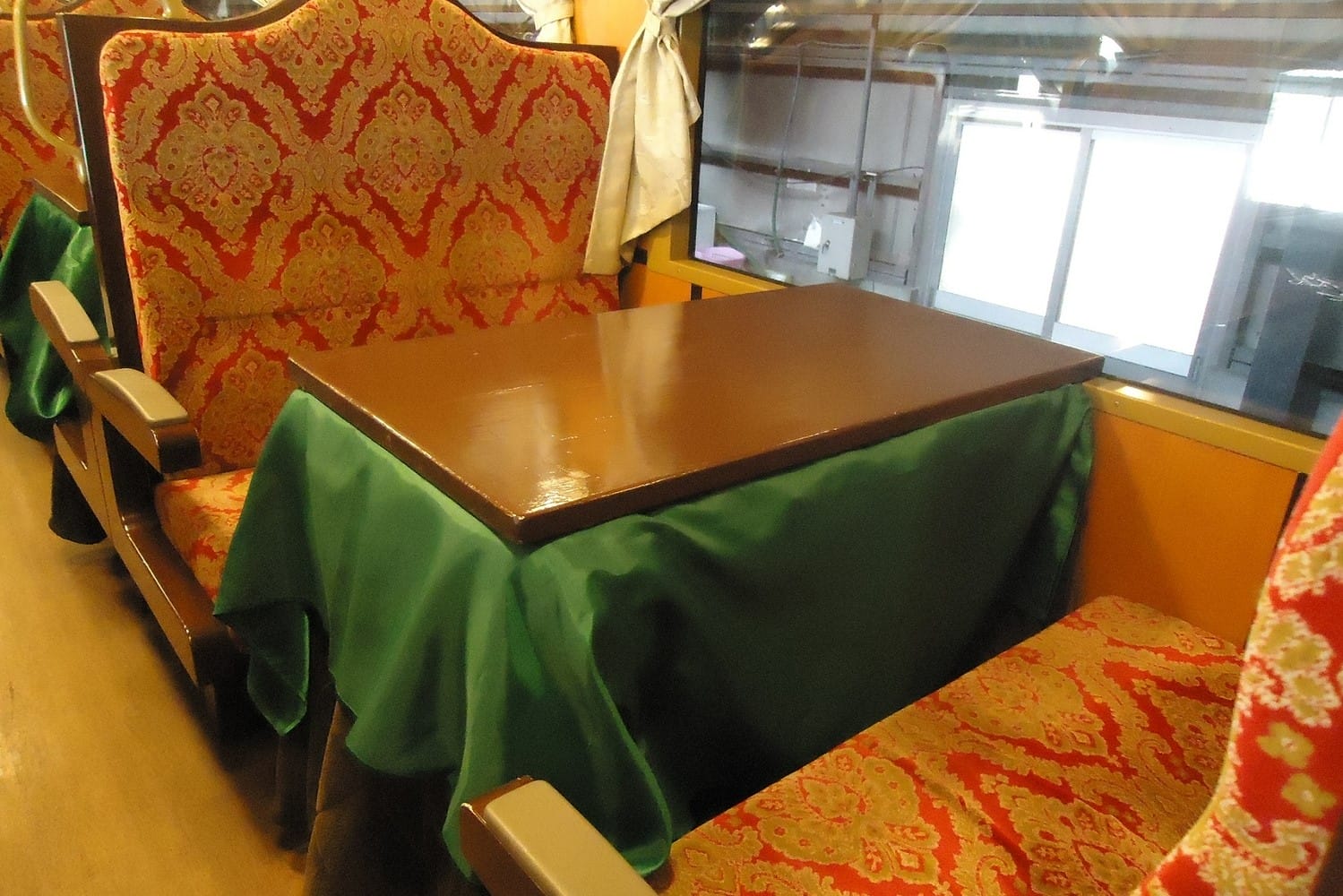 三陸鉄道 こたつ列車