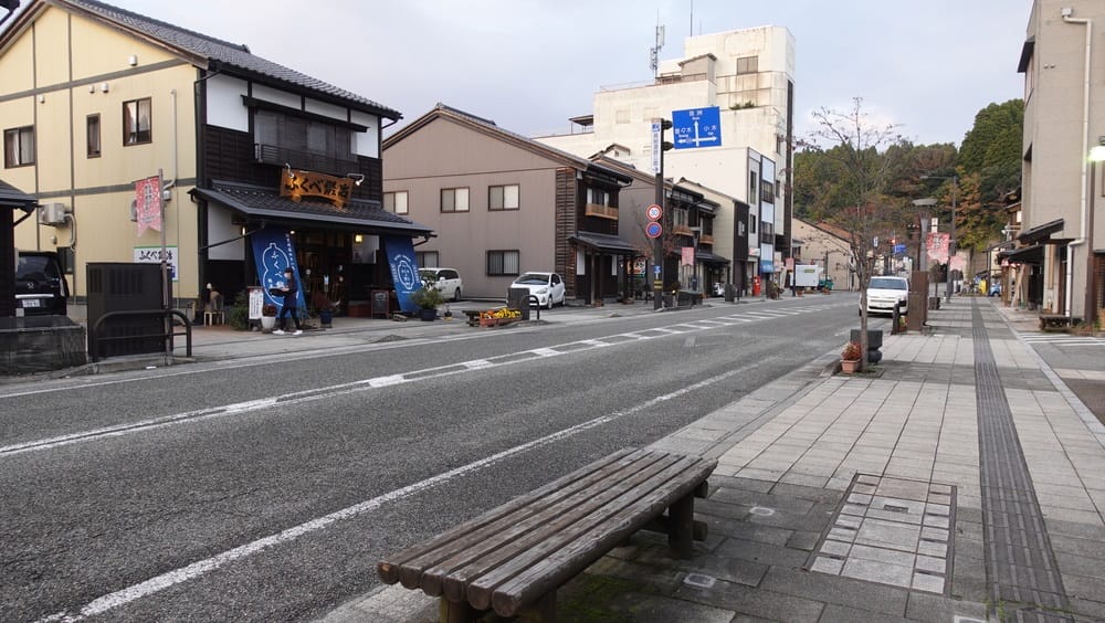 能登町宇出津漁港線