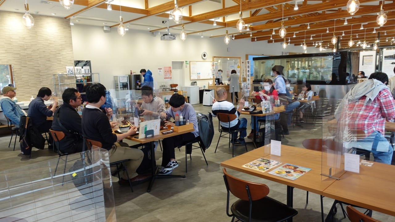 イカの駅つくモール