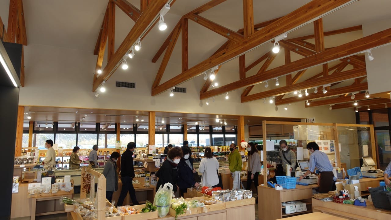 イカの駅つくモール