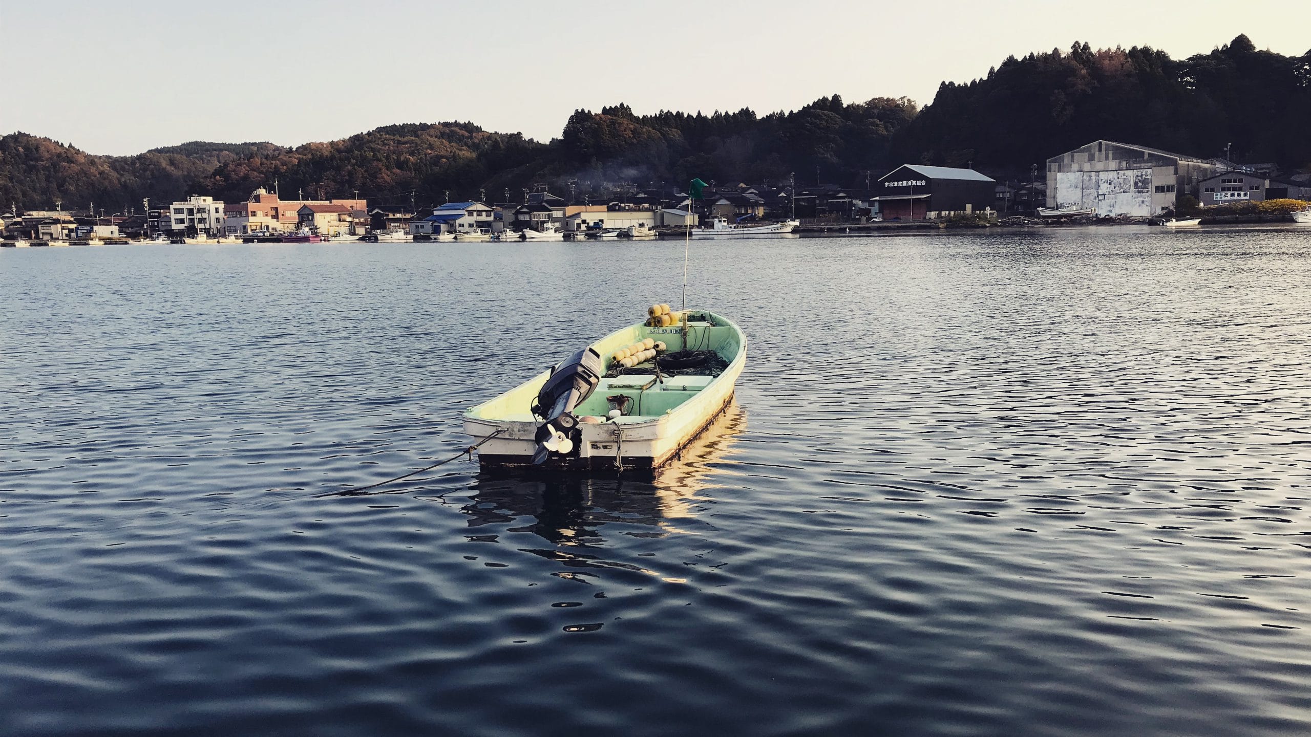能登町　宇出津港