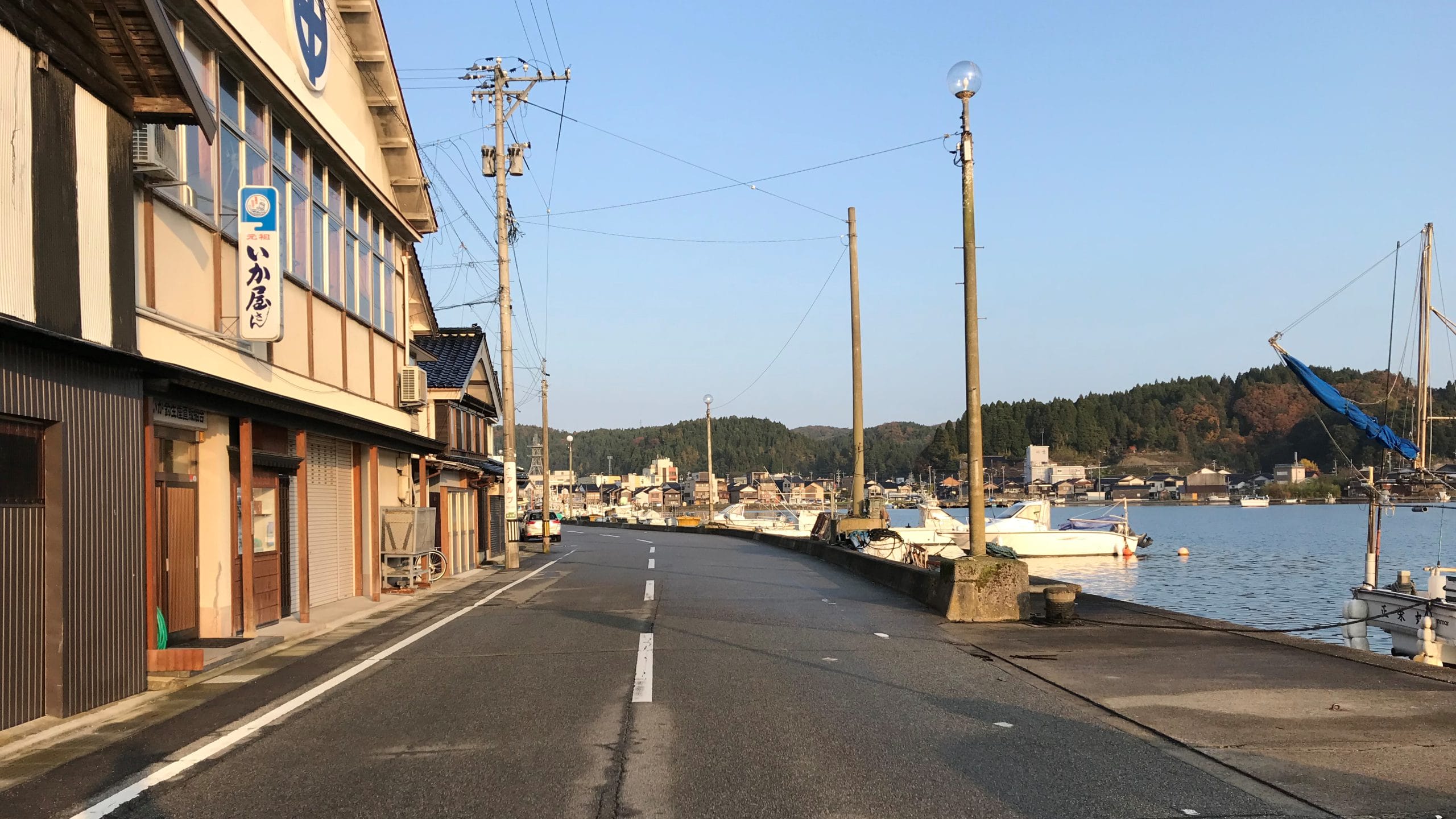 能登町　宇出津港