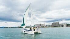 能登半島の和倉温泉のサマーセーリング体験