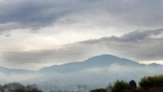 桜井市　大神神社と三輪の山