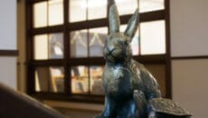 豊郷町の「うさぎと亀」