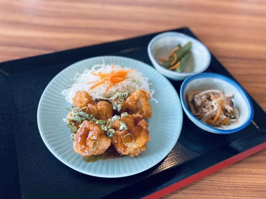 料理(鶏のから揚げ照焼きソース)