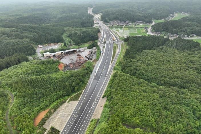 能越自動車道輪島道路「のと里山空港IC」