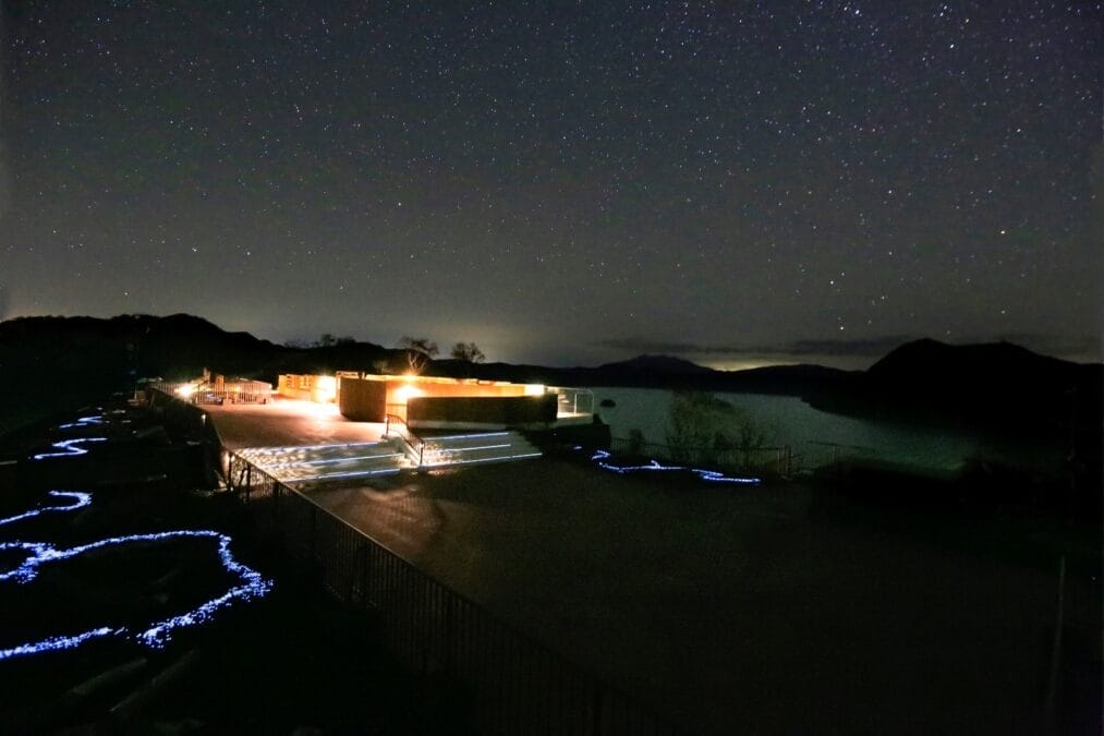 北海道 摩周湖カムイテラスで青のプラネタリウム