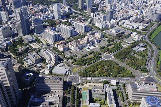 首相官邸と国会議事堂