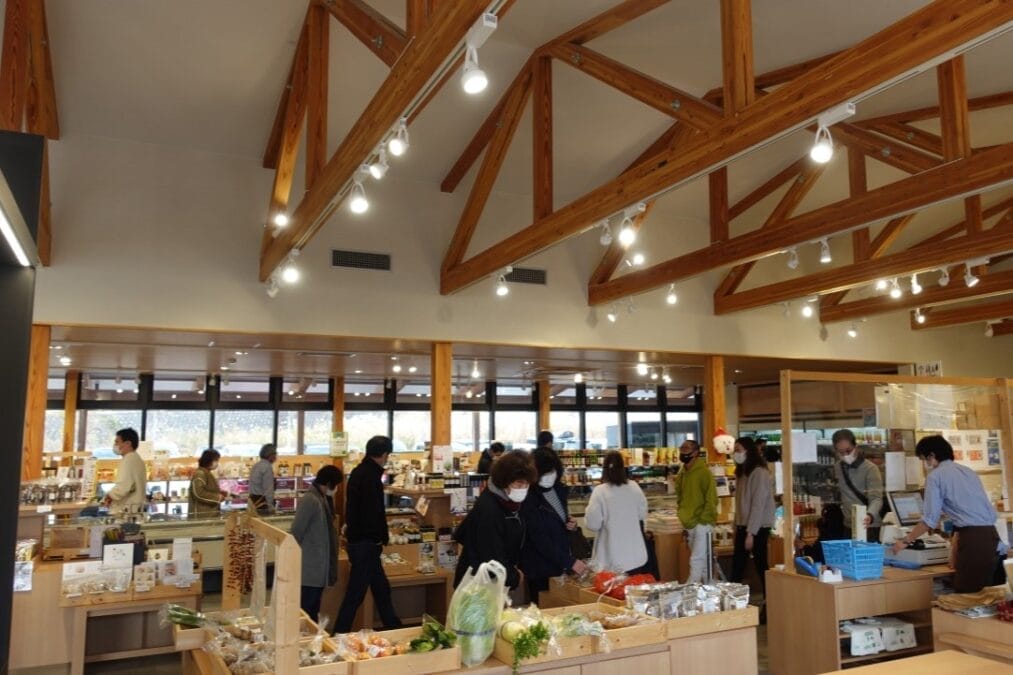 能登町のイカの駅つくモール