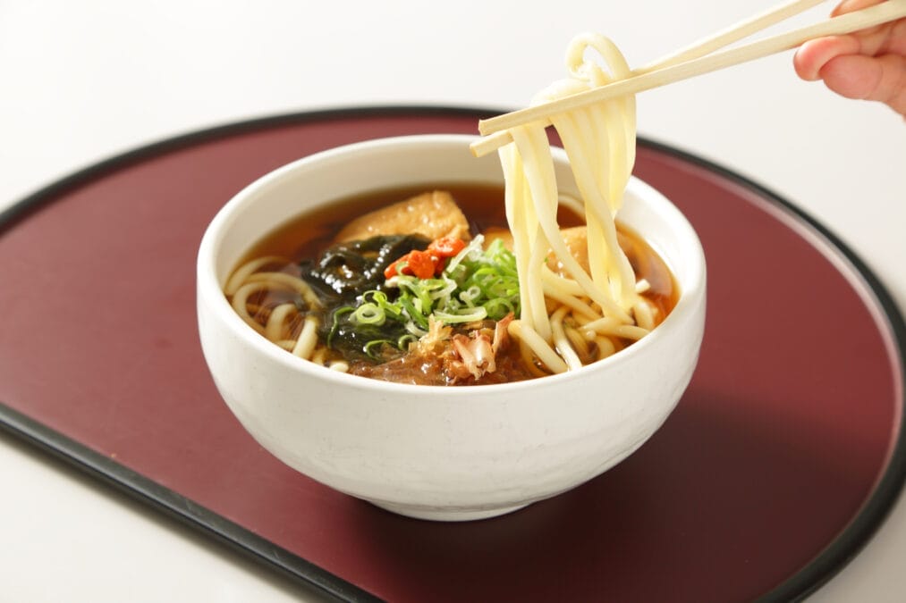 市役所の食堂メニュー　うどん