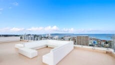 屋上テラス（宮古島スマイルホテル）