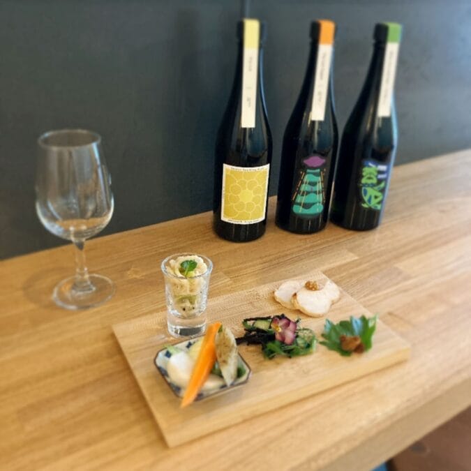 メニュー「蜂蜜を発酵させてつくるお酒 ミード」