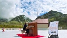 立山ストリートピアノ（立山黒部アルペンルート・室堂）