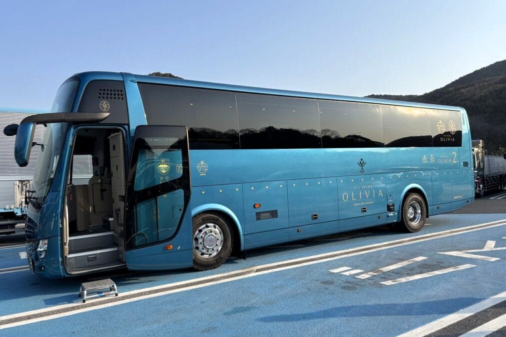 神姫バス「YUI PRIMA OLIVIA」車体