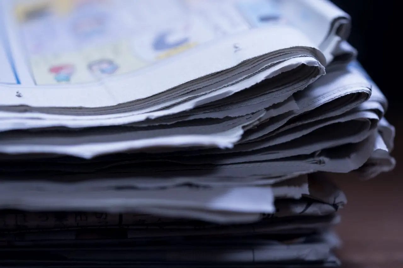 新聞の束
