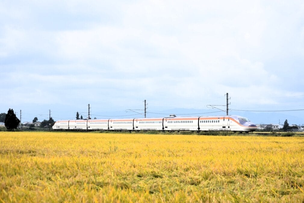 山形新幹線E8系